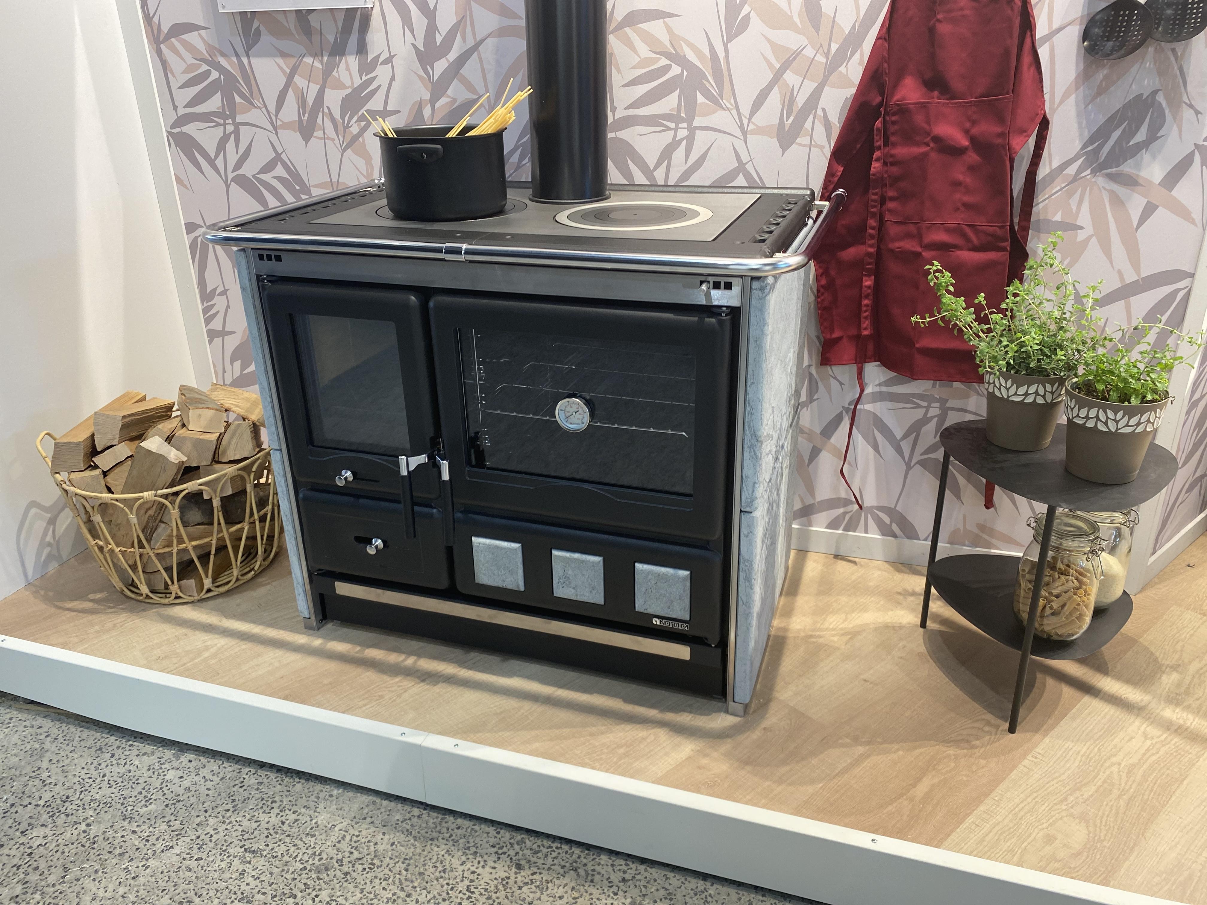 Cuisinière à bois raccordable en pierre - LA NORDICA Rosa XXL.16 Petra 10.5 kW