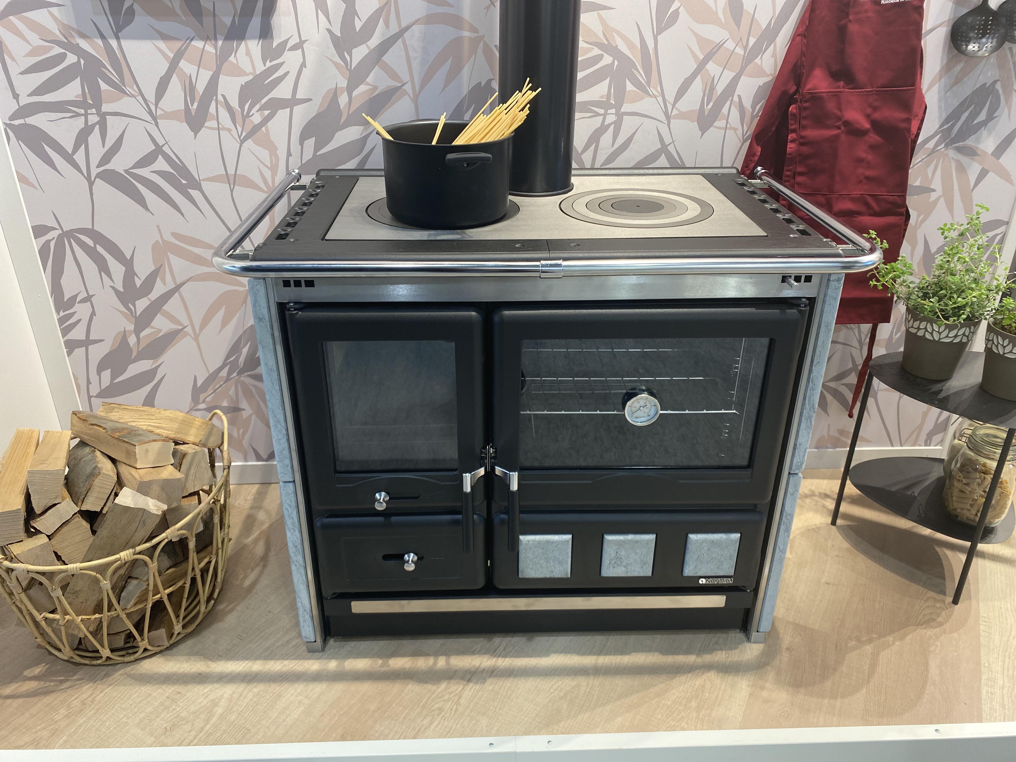 Cuisinière à bois raccordable en pierre - LA NORDICA Rosa XXL.16 Petra 10.5 kW