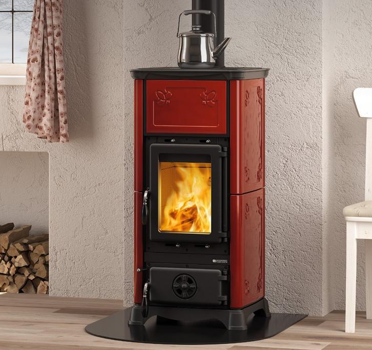 Poêle à bois raccordable en céramique - LA NORDICA Emiliana.165 6.5 kW