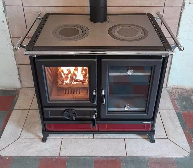 Cuisinière à bois en céramique - THERMOROSSI Margherita Evo 12.1 kW